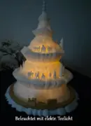 Deko-Weihnachtsbaum mit Zug