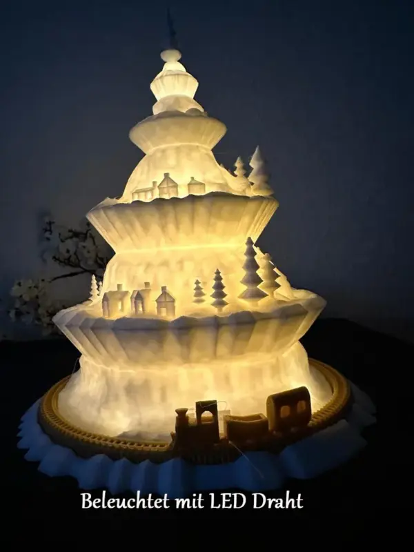 Deko-Weihnachtsbaum mit Zug – Bild 3