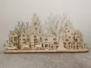 Weihnachtsdorf mit Schlitten – Weihnachtsdeko aus Holz in Natur oder Weiß